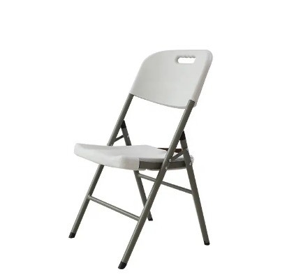 Gepersonaliseerde kleur 88*45*50cm Blaasgevormde plastic vouwstoel voor evenementen